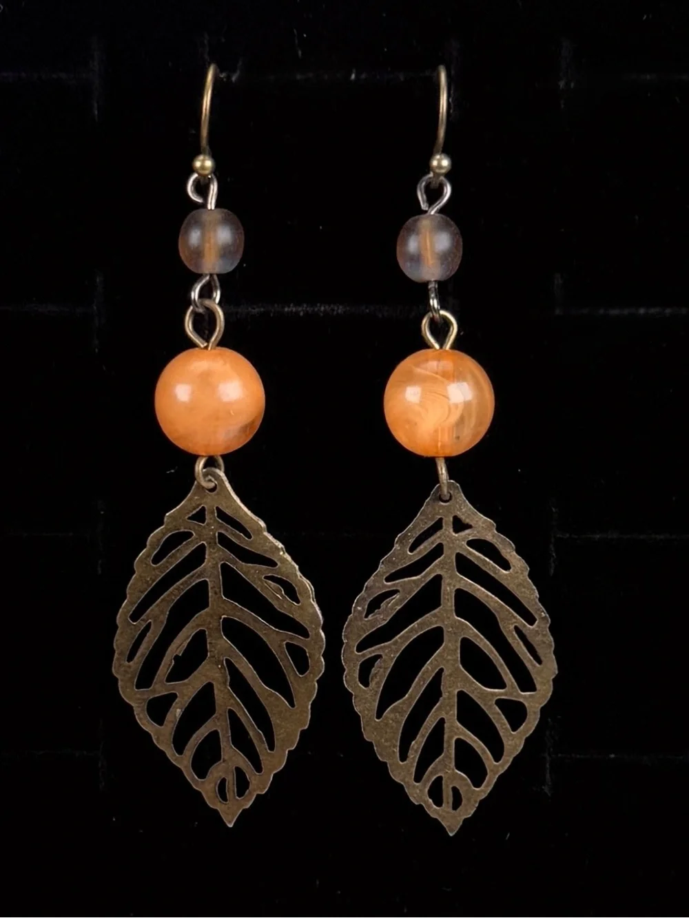 Pretty lightweight, bronze tone, vintage Bohemian chic pierced earrings